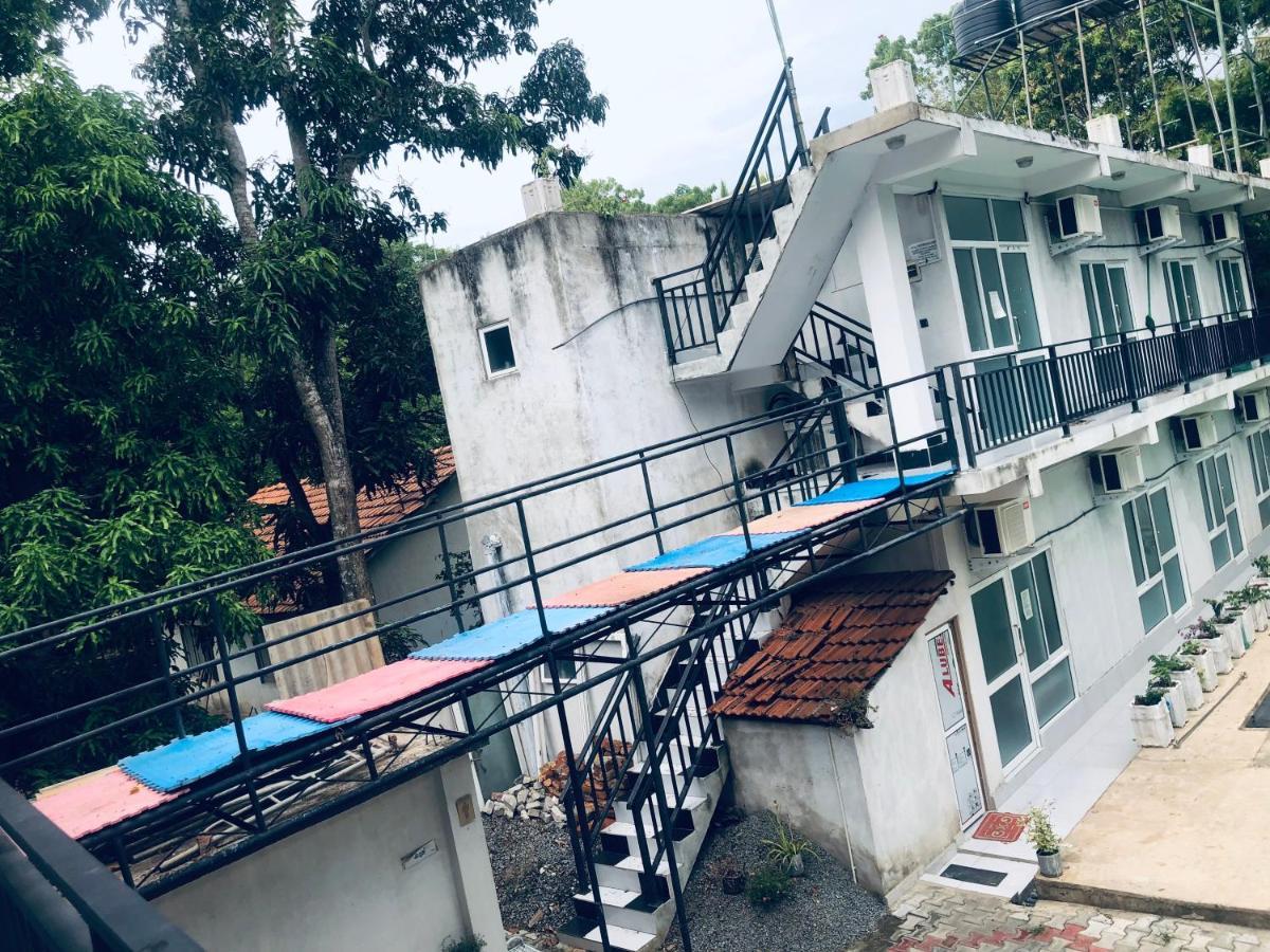 Thisara Pool Resort Kataragama&Yala-Kabiliththa Safari Bagian luar foto